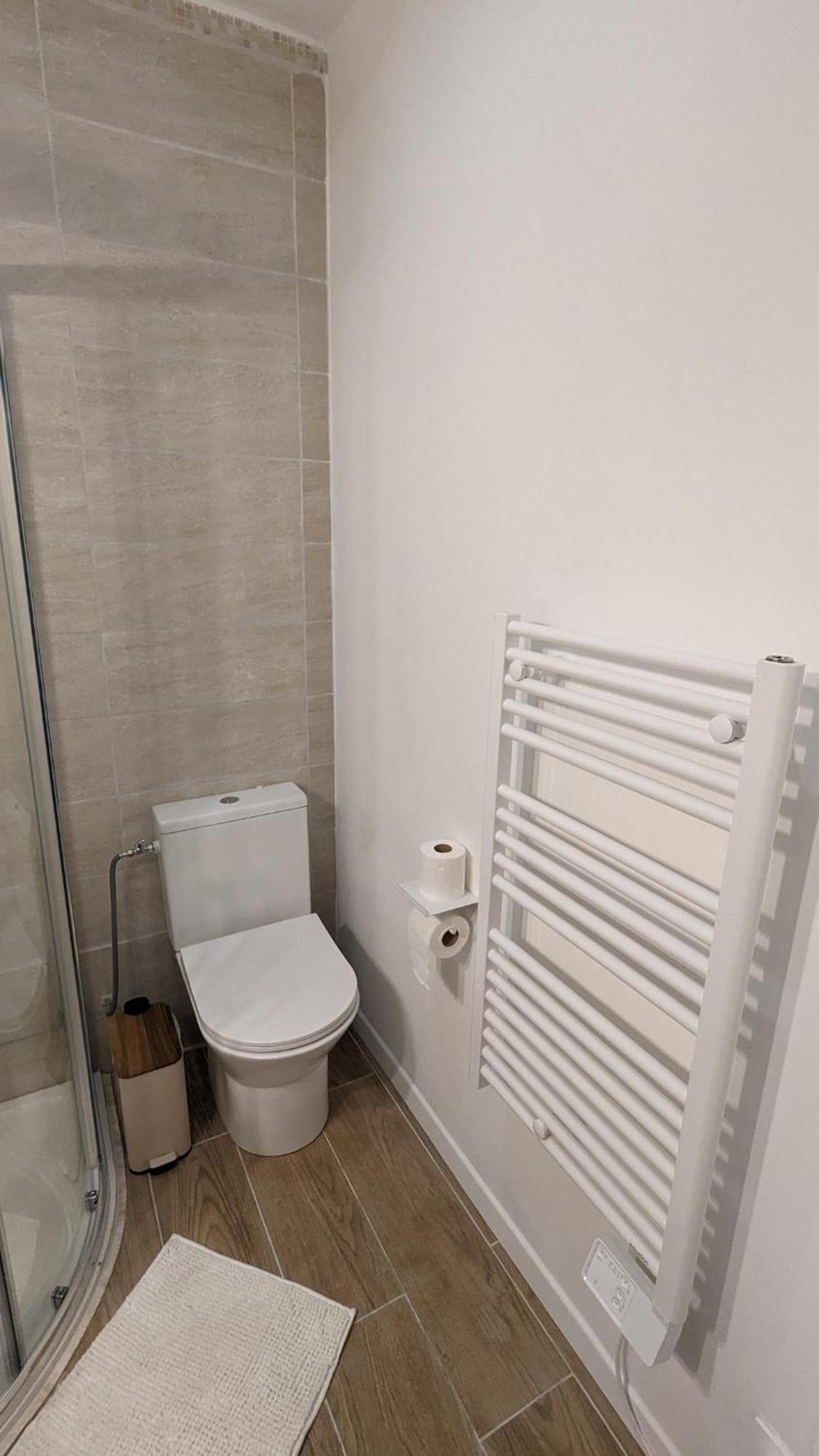 Apartment Cosy Neuf Calme -parking Terrasse Privee Piscine 5mn Gare Tgv Aix Et Za Aix La Duranne 15 Mn Aeroport Marseille *